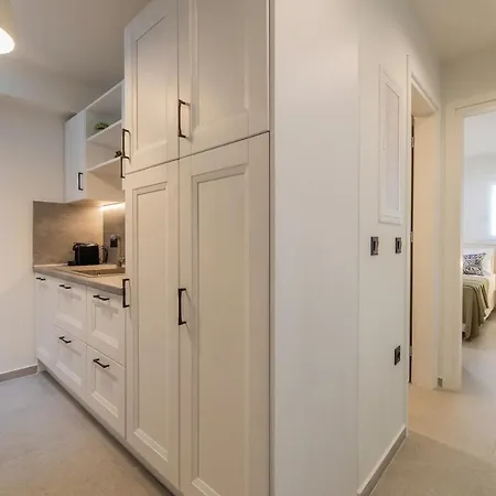 Via Vergoti Apartment